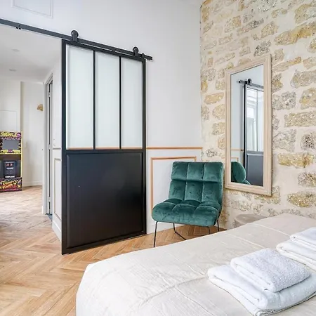 Design Loft For 6 Guests In Sentier Parigi